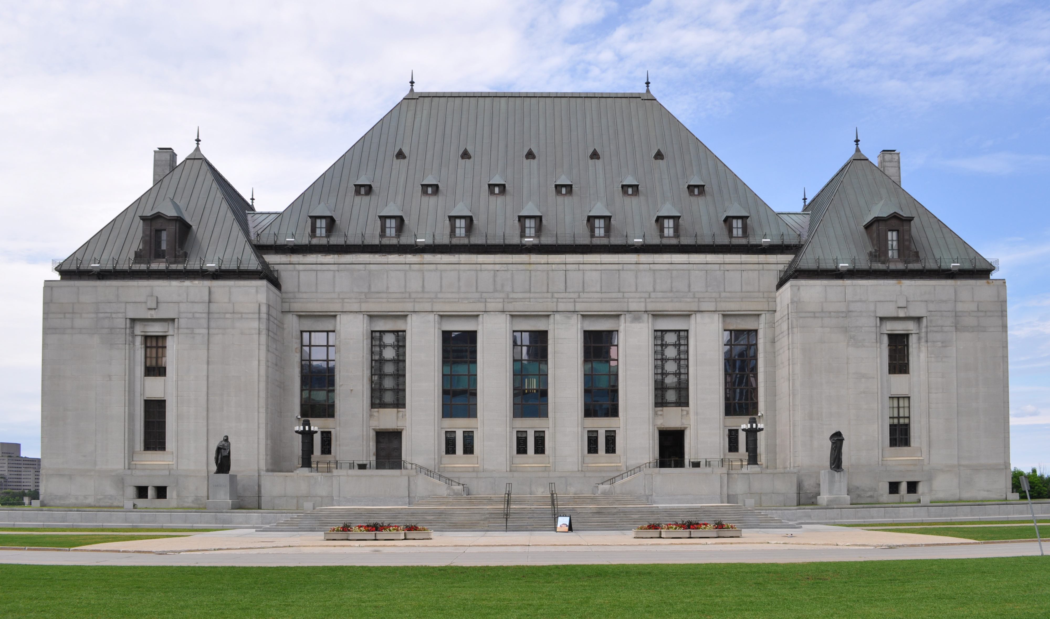 Notwithstanding Clause in the Limelight in Ottawa as Controversial Quebec Law Reaches Supreme Court